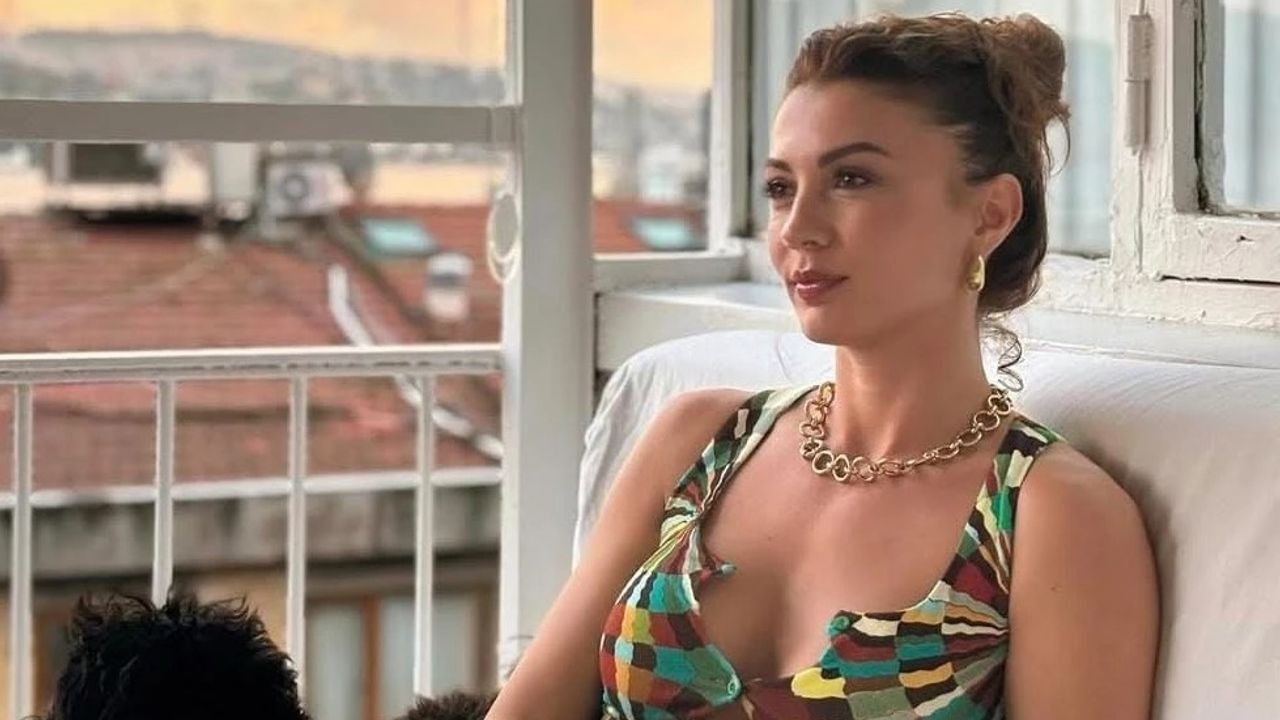 Başına eşarp taktı, sosyal medya çalkalandı: Burcu Özberk’e beğeni yağdı - Sayfa 10