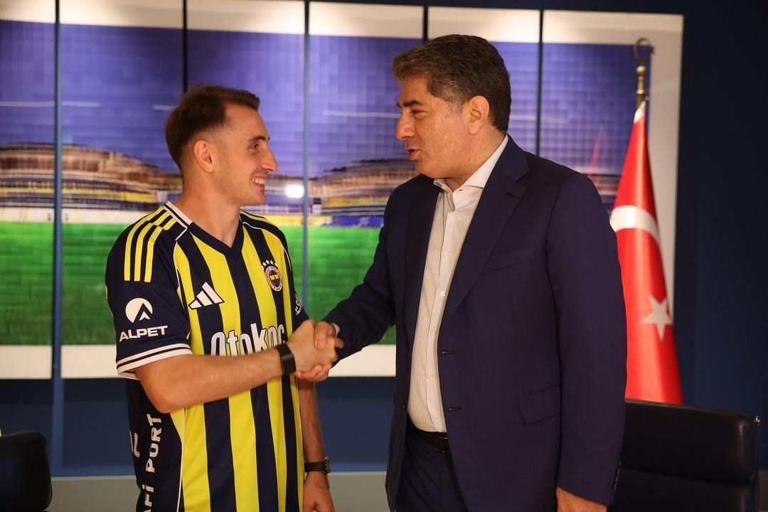 Kerem Aktürkoğlu resmen Fenerbahçe’de! ‘Yapman gerekeni yaptın’ - Sayfa 4
