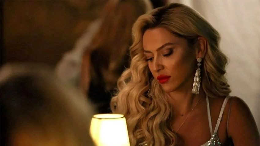 Hadise, Paris tarzıyla olay oldu! Instagram pozlarına beğeni yağdı - Sayfa 1