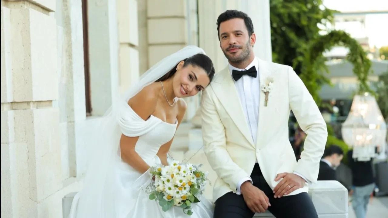 Barış Arduç ve Hande Erçel rüya gibi bir düğünle evlendi! İlk kareler ortaya çıktı... - Sayfa 1