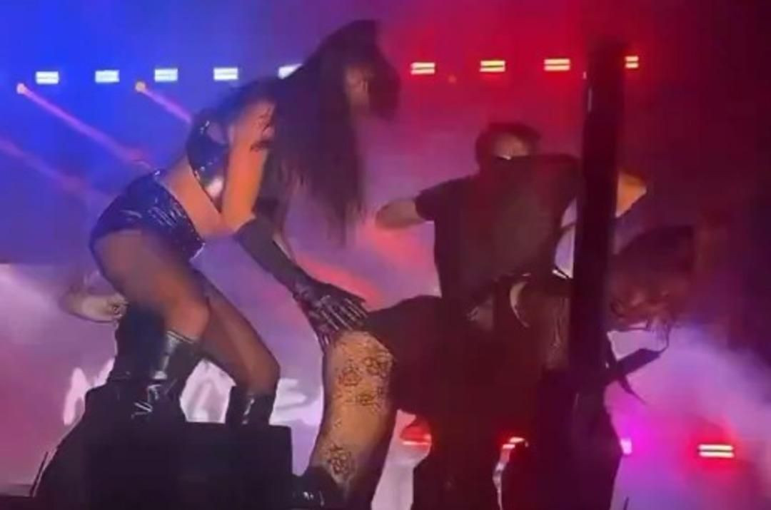 Manifest'in +18 konseri sosyal medyayı salladı! Sahne kıyafetleri ve dansları ayrı olay… - Sayfa 7