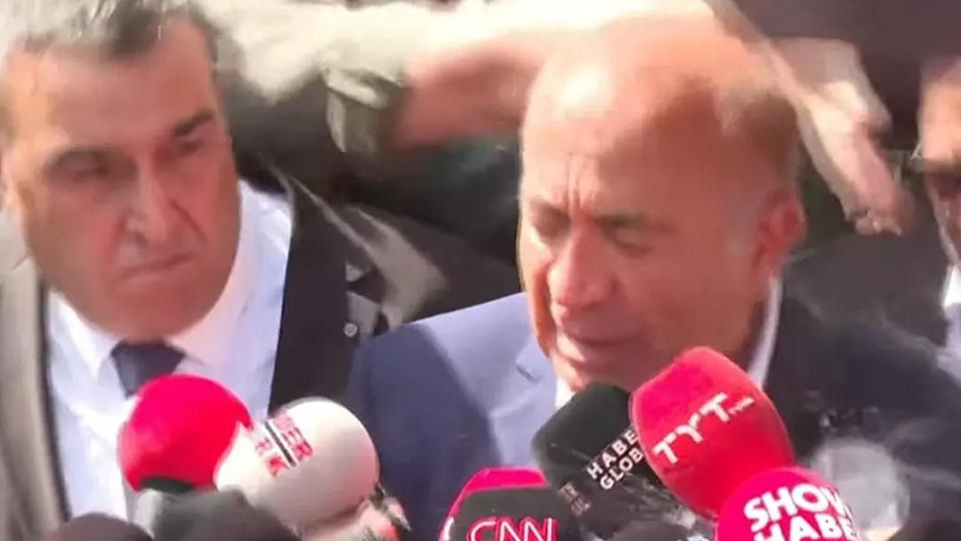 CHP İstanbul İl Başkanlığı'nda tarihi görüntü! Vekiller makam odasına barikat kurdu - Sayfa 3