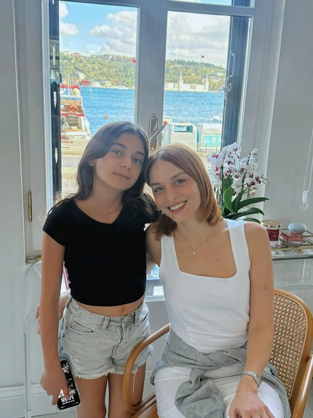 Annesinin acısıyla sarsılmıştı! Nilperi Şahinkaya'dan aile buluşması paylaşımları! - Sayfa 1