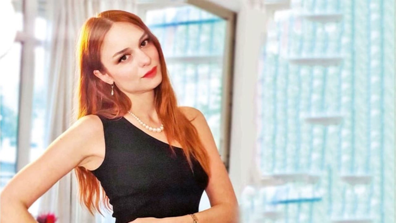 Annesinin acısıyla sarsılmıştı! Nilperi Şahinkaya'dan aile buluşması paylaşımları! - Sayfa 4