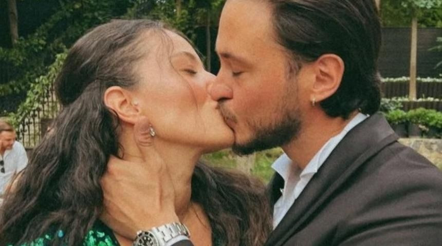 Pelin Akil’den ayrılan Anıl Altan gecelerde! Yanındaki sarışın bakın kim çıktı - Sayfa 1