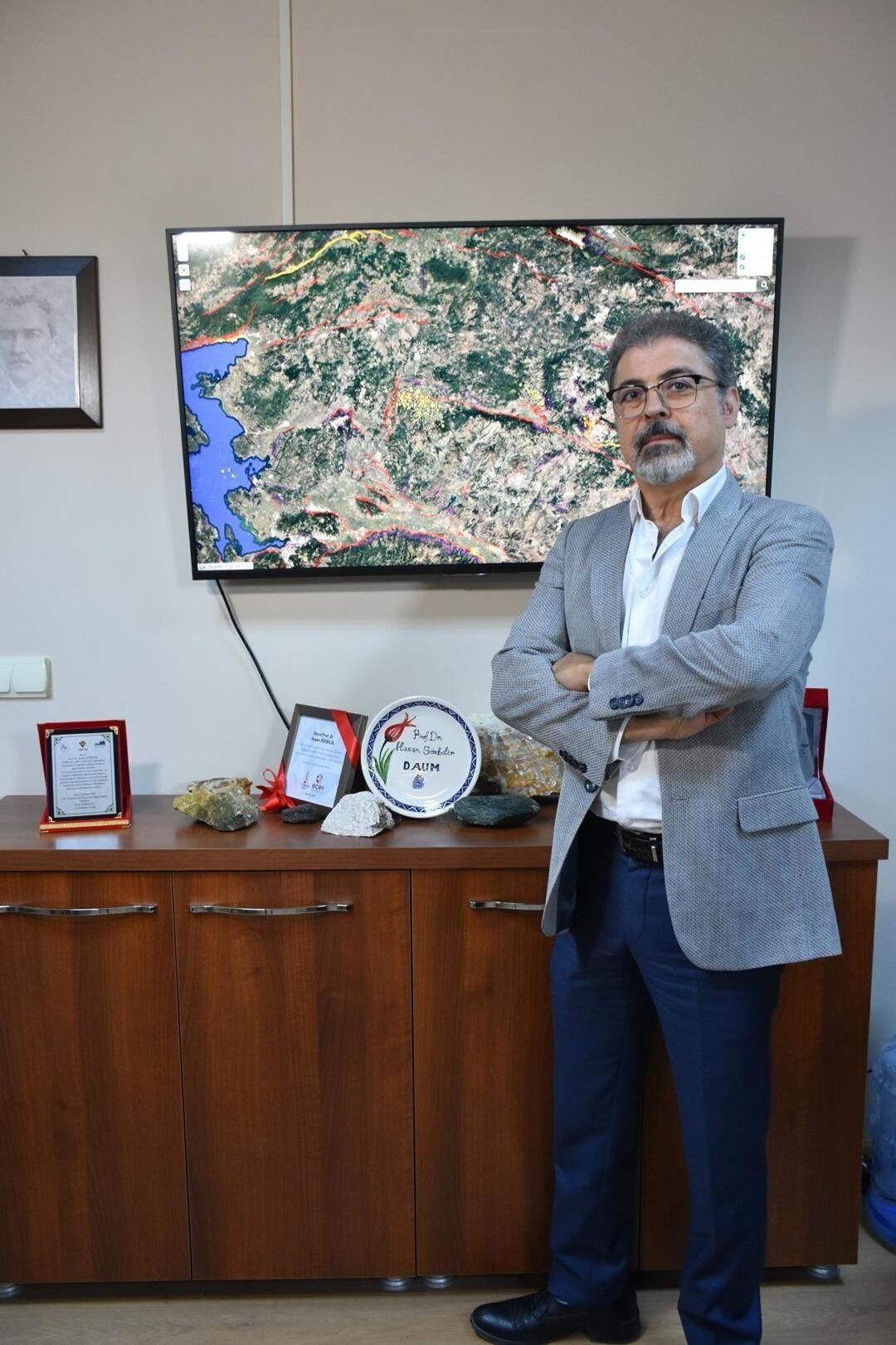 Prof. Dr. Sözbilir’den kritik uyarı: “Ölü faylar uyandı, deprem zinciri sürebilir” - Sayfa 3