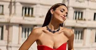 İtalyan dergisinin ilk Türk kapak yıldızı oldu! Hande Erçel pozlarıyla büyüledi - Sayfa 6