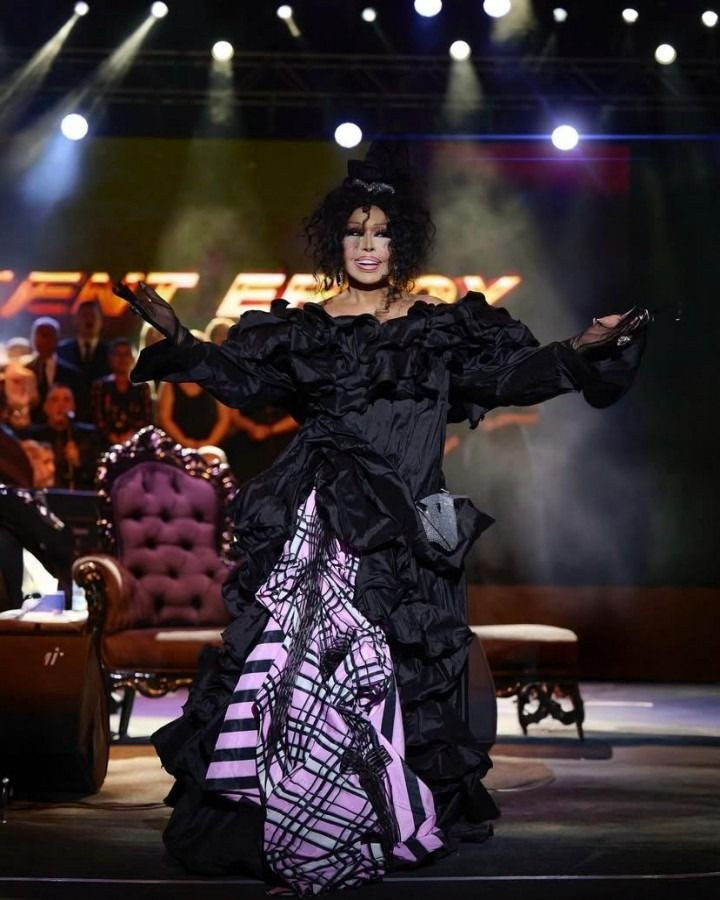 Bülent Ersoy konser sırasında ağzını fena bozdu! Dinleyiciler neye uğradığını şaşırdı... - Sayfa 2