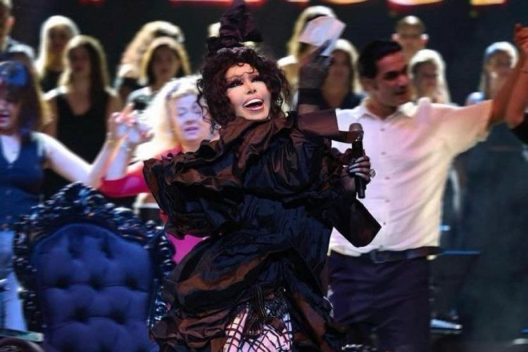 Bülent Ersoy konser sırasında ağzını fena bozdu! Dinleyiciler neye uğradığını şaşırdı... - Sayfa 1