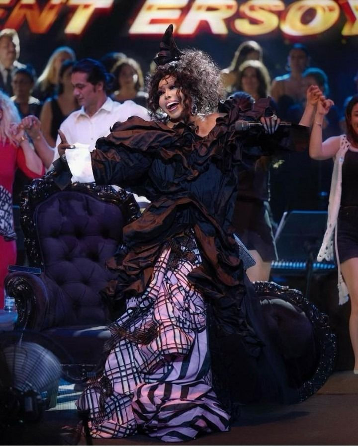 Bülent Ersoy konser sırasında ağzını fena bozdu! Dinleyiciler neye uğradığını şaşırdı... - Sayfa 4