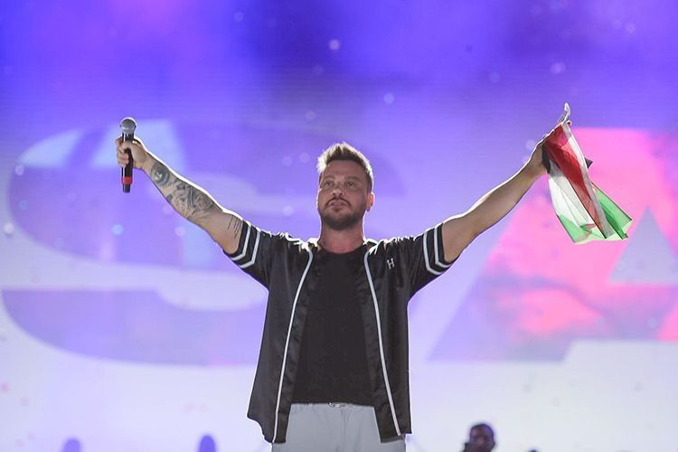 Sinan Akçıl'dan Hadise'ye gündem olacak gönderme: Ben olmasam sadece "sel" olur - Sayfa 1