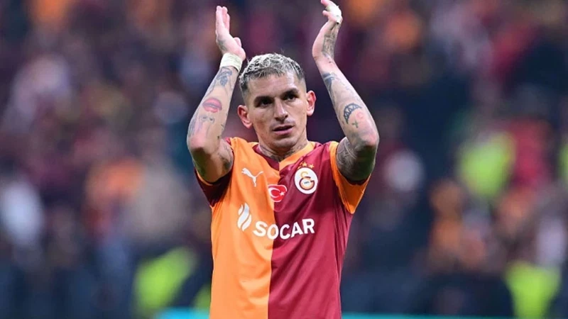 Galatasaray’ın yıldız oyuncusu Torreira gönlünü hangi güzele kaptırdı? - Sayfa 1