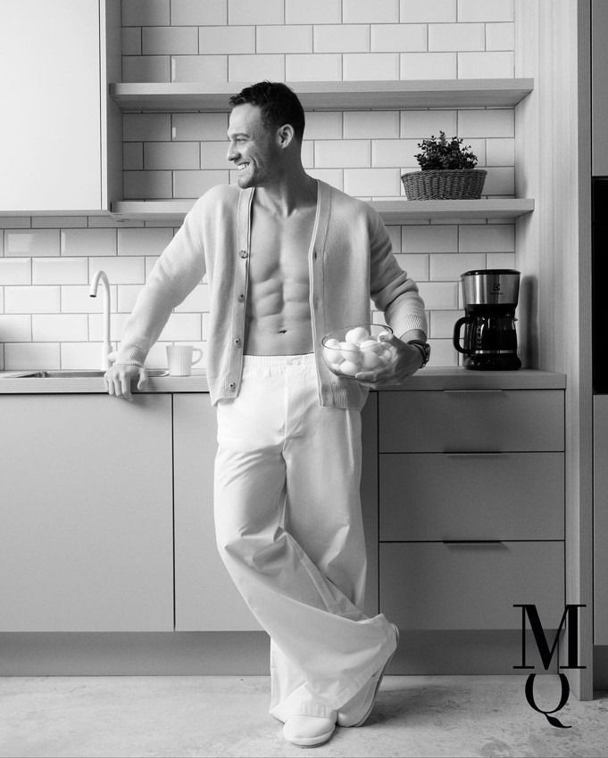 Kerem Bürsin hakkında bomba aşk iddiası! O fenomenle aşk mı yaşıyor? - Sayfa 1