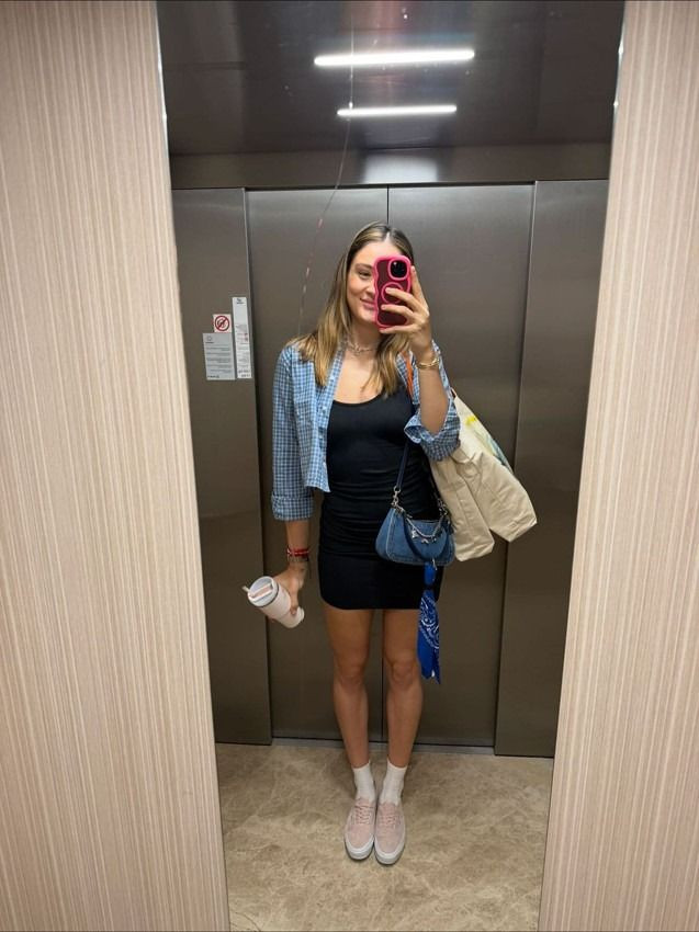 Zehra Güneş'ten mankenleri kıskandıran pozlar! Minili defileyle olay yarattı... - Sayfa 4