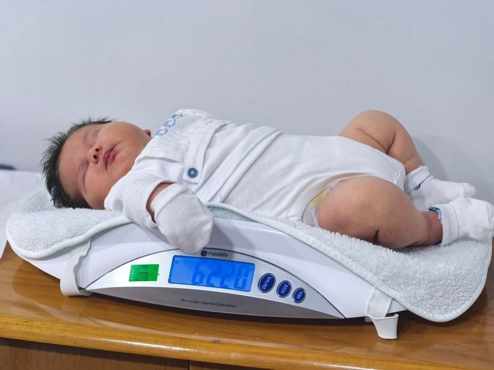 Türkiye bu bebeği konuşuyor! Ali Atilla bebek, 6 kilo 150 gram olarak dünyaya geldi - Sayfa 1