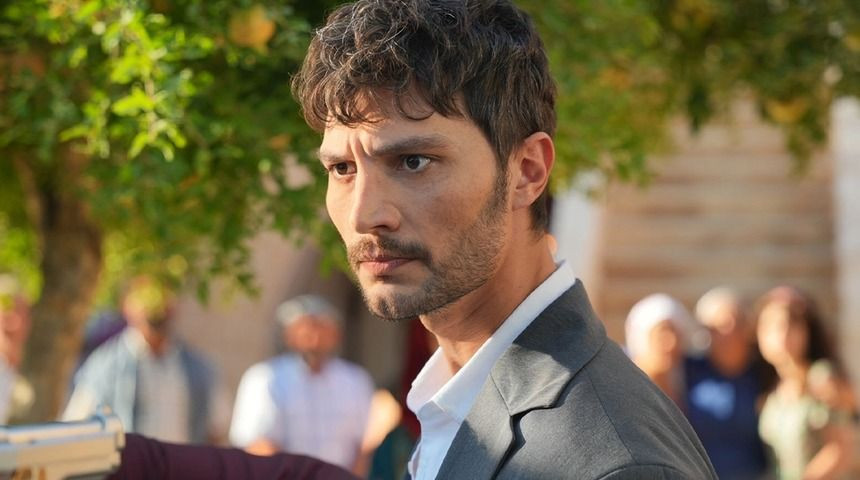 “Halef”in yıldızı İlhan Şen sevgilisiyle davette! Sosyal medya karıştı: "Annesi sandım" - Sayfa 4