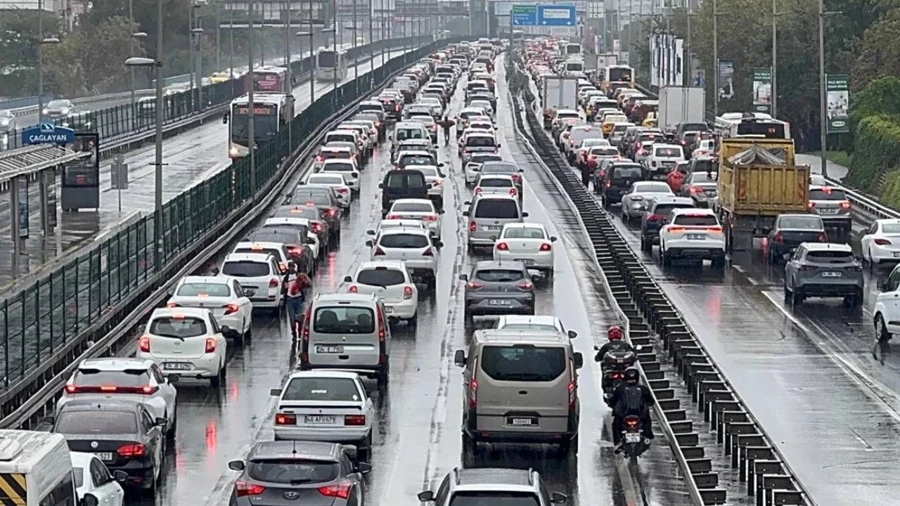 Yürürlüğe girmesi bekleniyordu: Trafik cezalarını artıran yeni yasa askıya alındı - Sayfa 4