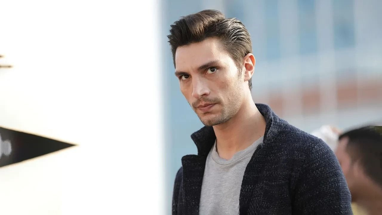 “Halef”in yıldızı İlhan Şen sevgilisiyle davette! Sosyal medya karıştı: "Annesi sandım" - Sayfa 1