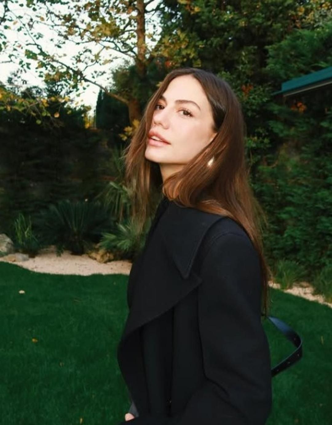 Eşref Rüya’nın Nisan’ı yine büyüledi! Demet Özdemir’den nefes kesen paylaşımlar - Sayfa 3