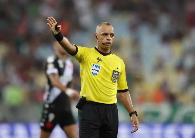 Dünyanın en iyi 10 futbol hakemini duyurdular! İşte zirvenin sahibi… - Sayfa 2