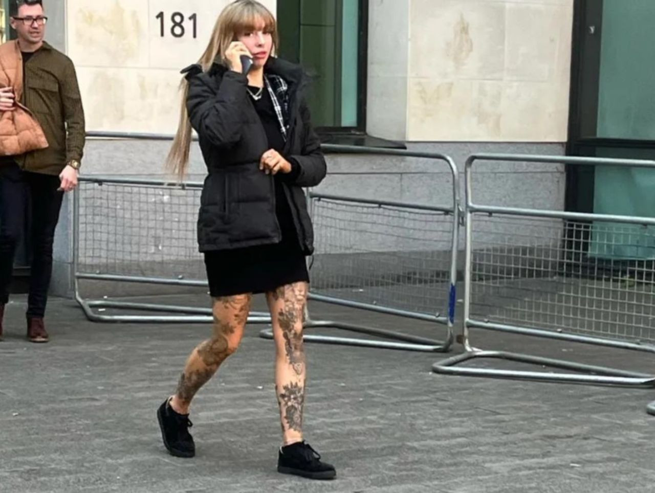 Gardiyan ve mahkum mescidde cinsel ilişkiye girmek için kapıya adam dikmiş - Sayfa 8