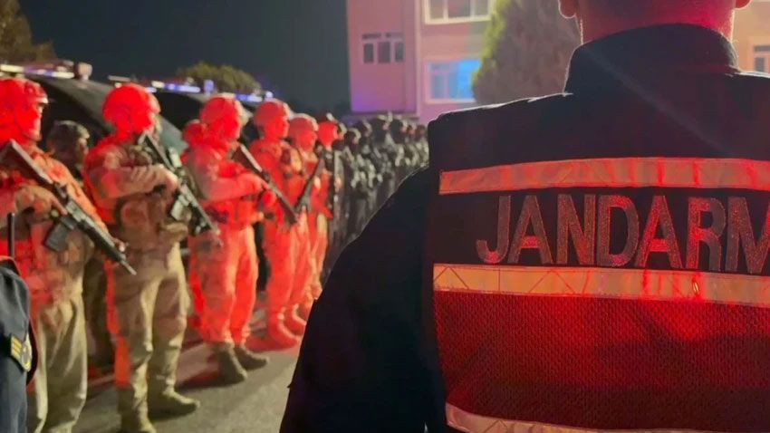 Eş zamanlı operasyonla dev çete çökertildi! Banka hesapları dudak uçuklattı - Sayfa 1