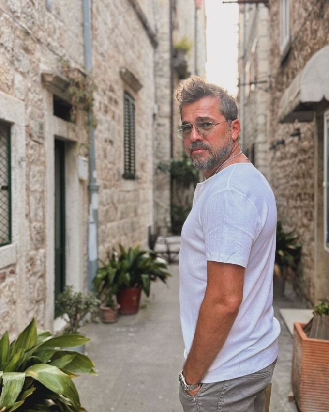 Ünlü oyuncu Türkiye'yi terk etti! Yeni adresi çok konuşulacak! - Sayfa 3