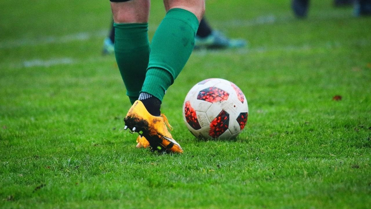 Futbolda Hak Mahrumiyeti Cezası Nedir? Futbolda Hak Mahrumiyeti Ne Anlama Gelir? - Sayfa 4