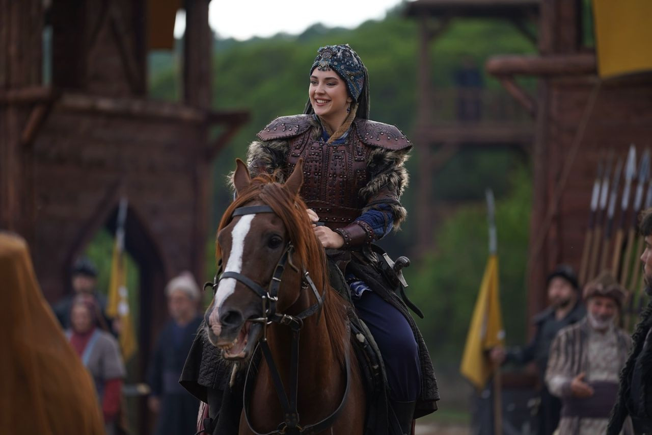 Kuruluş Orhan Halime kim? Sena Mercan kimdir, kaç yaşında, aslen nereli, hangi dizilerde oynadı? - Sayfa 2