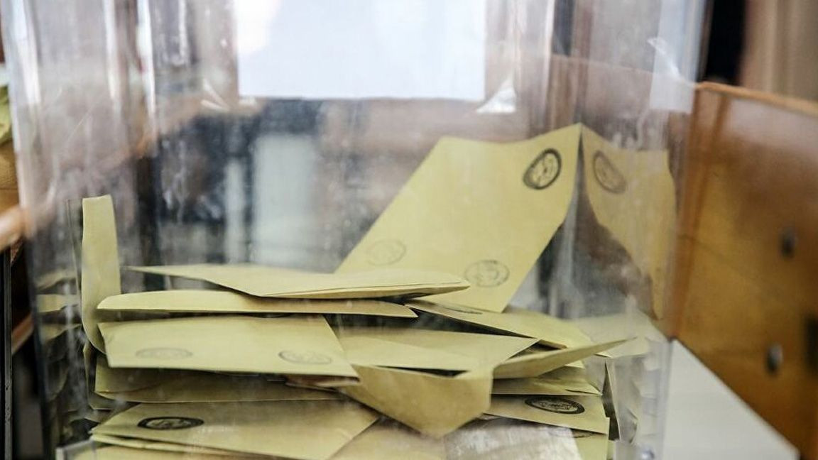 Belediyelere yönelik operasyonlarla ilgili çarpıcı anket! AKP'li seçmen ikna olmamış... - Sayfa 2