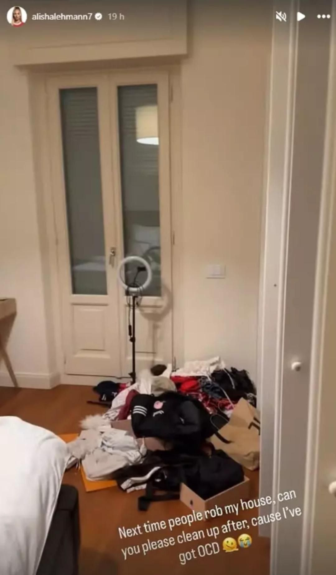 Ünlü futbolcu Alisha Lehmann'ın evine hırsız girdi! Sosyal medyada ti’ye aldı! - Sayfa 2