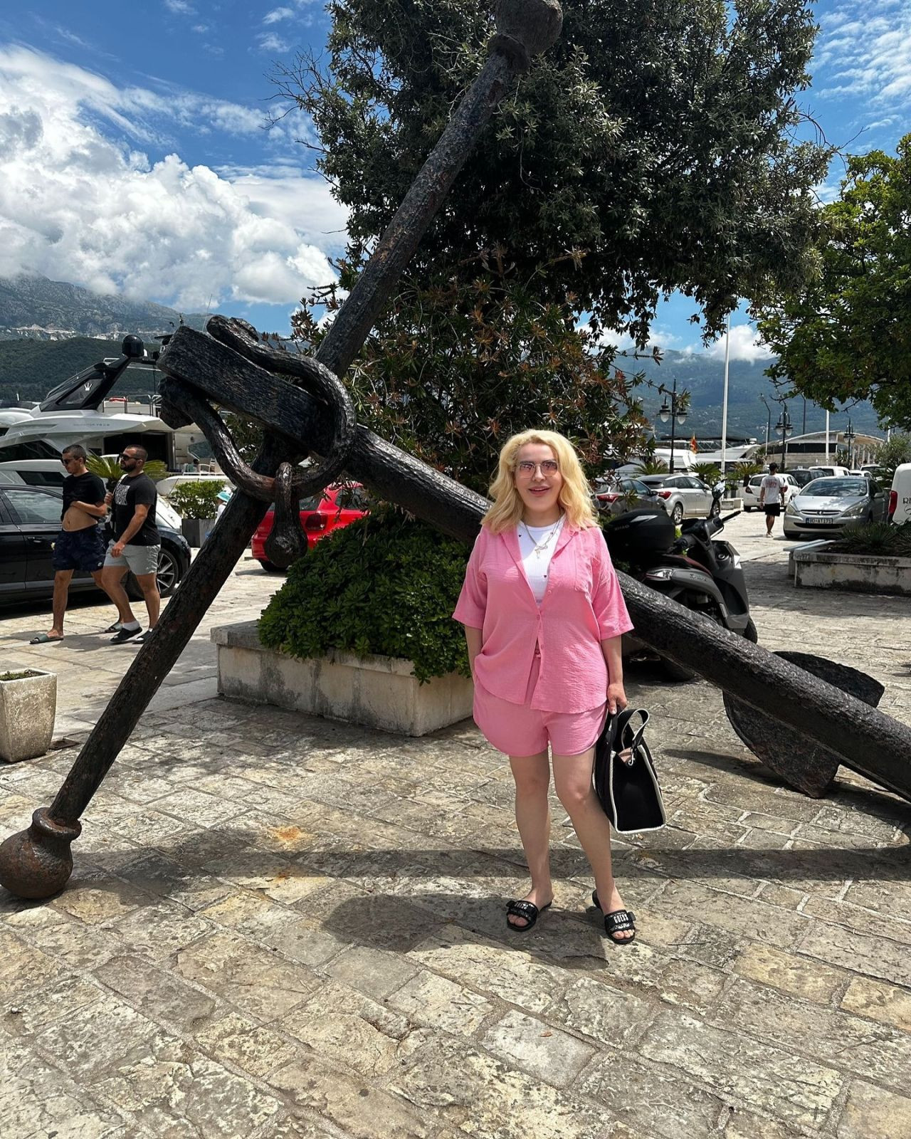 Arzu Yurter kimdir? Bez Bebek seti makyözü Arzu Yurter, Evrim Akın hakkında ne dedi? - Sayfa 3