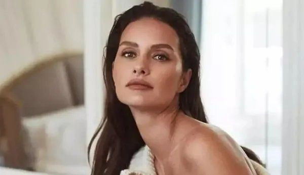 Güzel oyuncu Yasemin Ergene'ye teklif yağıyor! Bölüm başına konuşulan ücret dudak uçuklattı - Sayfa 1