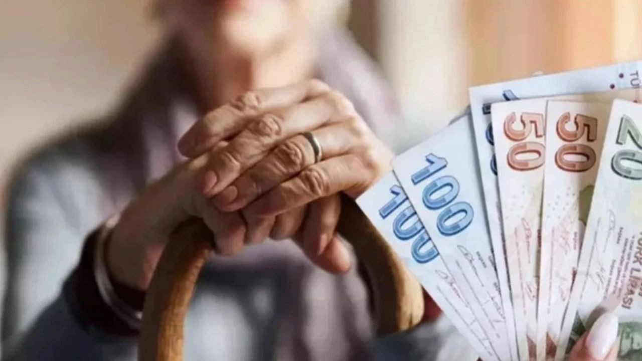 EMEKLİ MAAŞI 2026 ZAMMI HESAPLAMA: SSK ve BağKur en düşük emekli maaşı yüzde kaç zamla artacak? - Sayfa 1