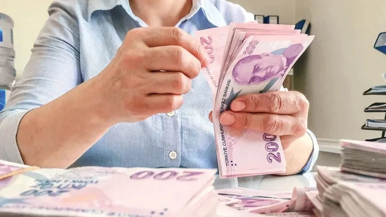 EMEKLİ MAAŞI 2026 ZAMMI HESAPLAMA: SSK ve BağKur en düşük emekli maaşı yüzde kaç zamla artacak? - Sayfa 2