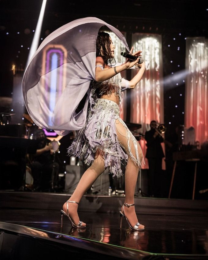 Bir ay önce ''severek'' boşanmıştı... Melek Mosso yeni aşklara kapılarını açtı! - Sayfa 2