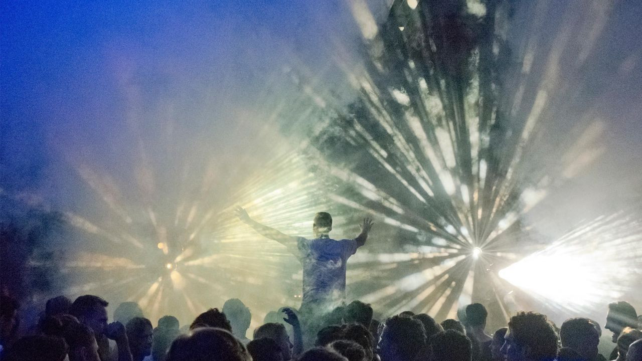 Şöhretin faturası ağır! Ünlü şarkıcılar neden hayata erken veda ediyor? - Sayfa 1