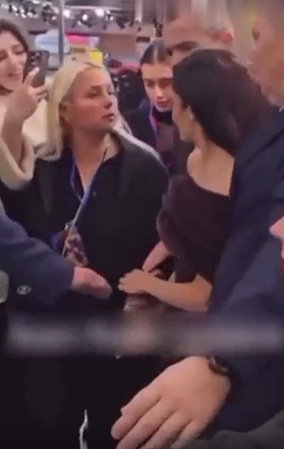 Hande Erçel’i çileden çıkartan hareket: Korumasını azarladı - Sayfa 2