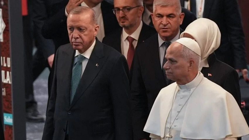 Papa'nın Cumhurbaşkanı Erdoğan'a çağrısı dünya basınında ! "Türkiye'nin bölgesel gücü" - Sayfa 1