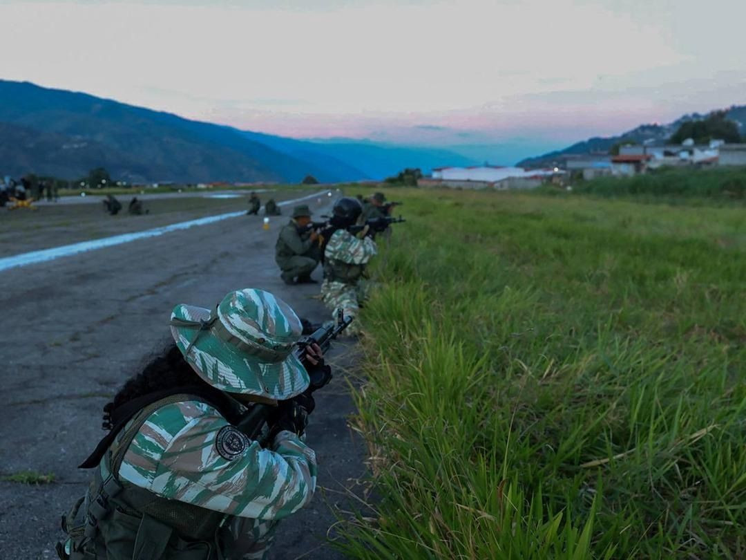 Savaş an meselesi! Maduro orduya talimat verdi! ABD uçak gemisi filolarını göndermişti - Sayfa 4