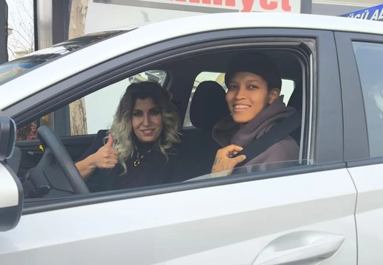 Milli Voleybolcu Melissa Vargas'ın ehliyet sınavında eğlenceli anlar: Sınavı başarıyla tamamladı - Sayfa 4