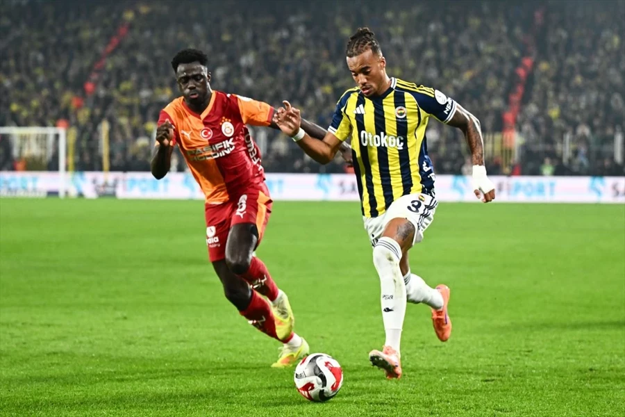 Galatasaray'da derbi sonrası bomba patladı - Sayfa 1