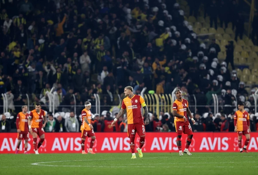 Galatasaray'da derbi sonrası bomba patladı - Sayfa 2