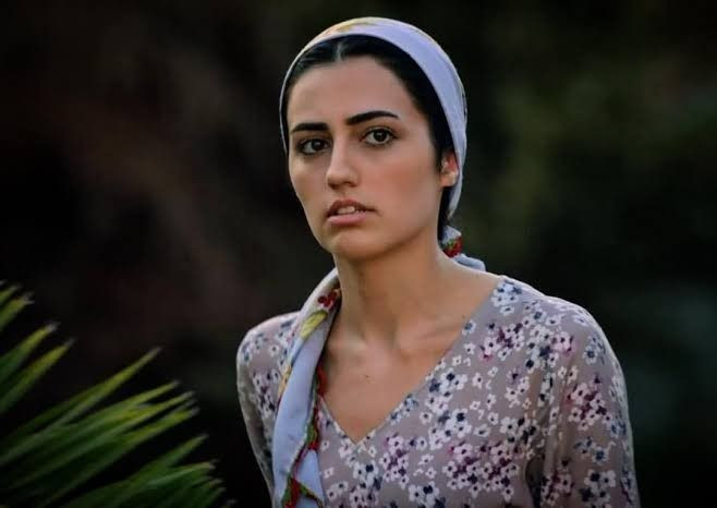 'Bir Zamanlar Çukurova'nın 'Gülten'i evlendi! Transparan gelinliğiyle büyüledi... - Sayfa 2