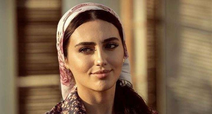 'Bir Zamanlar Çukurova'nın 'Gülten'i evlendi! Transparan gelinliğiyle büyüledi... - Sayfa 1