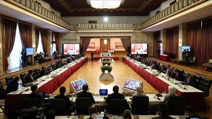 Özgür Özel’in masasındaki son anket ortaya çıktı! CHP’nin oyu azalırken AK Parti’nin artıyor… - Sayfa 2