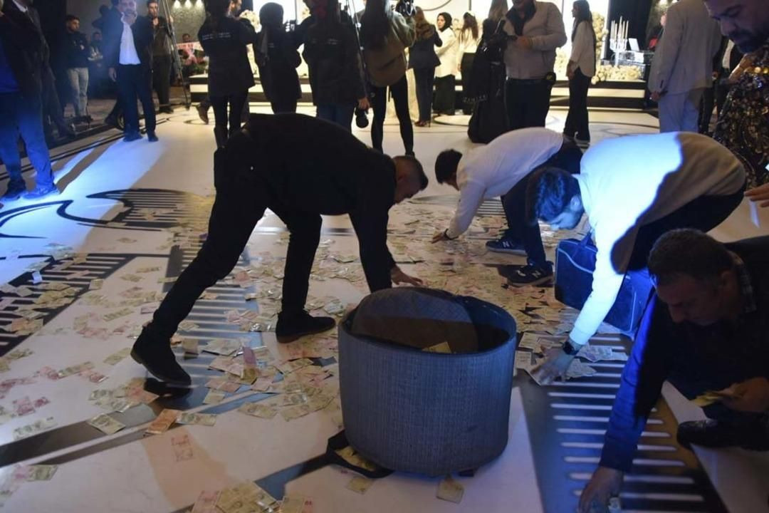 Böyle düğün ne görüldü ne duyuldu! AKP'li eski vekilin ailesi Barzani'yle akraba oldu... - Sayfa 3