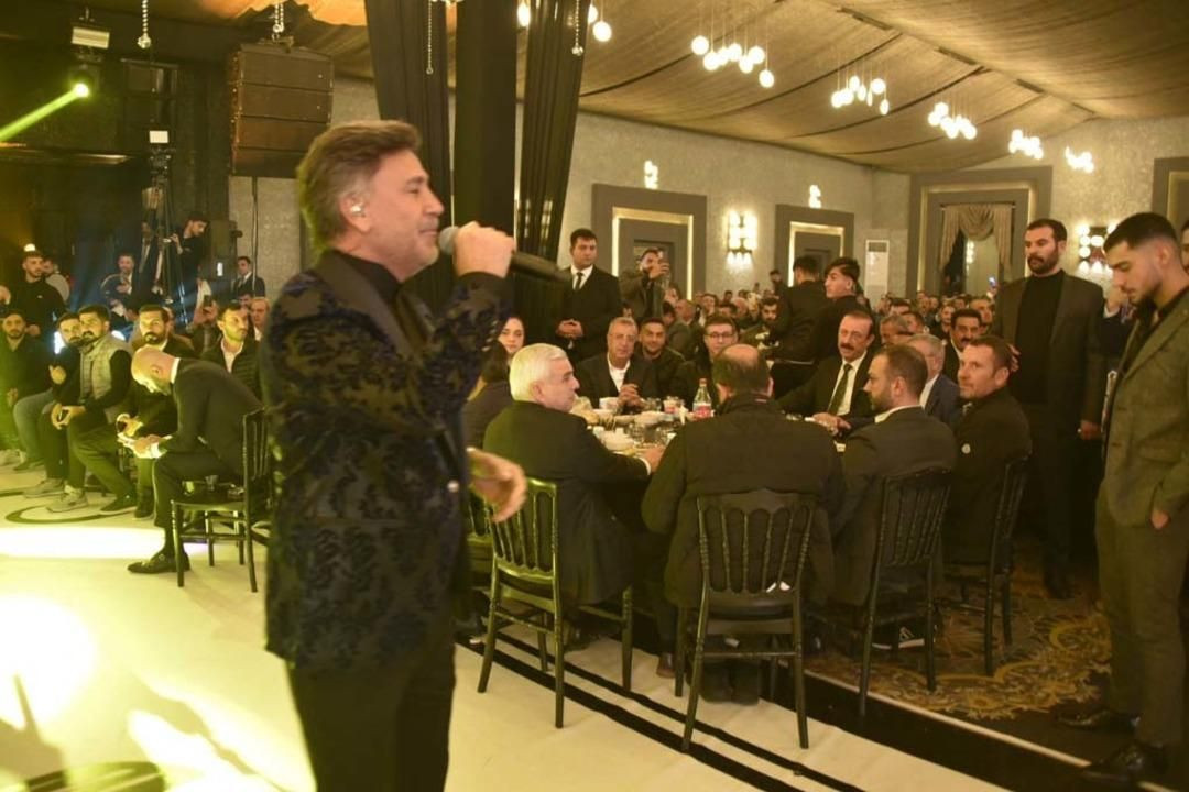 Böyle düğün ne görüldü ne duyuldu! AKP'li eski vekilin ailesi Barzani'yle akraba oldu... - Sayfa 5