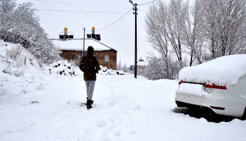 Kış Türkiye'yi sardı! Kent merkezleri beyaza büründü... - Sayfa 11