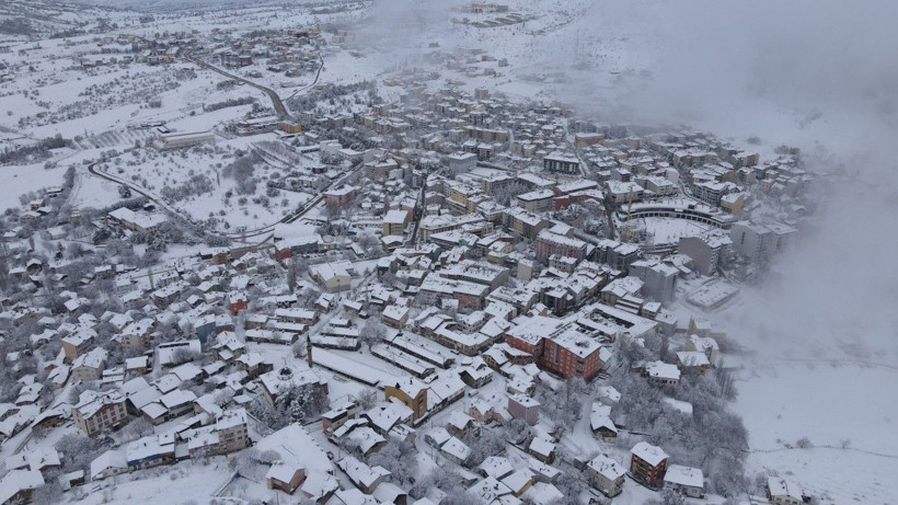 Kış Türkiye'yi sardı! Kent merkezleri beyaza büründü... - Sayfa 15